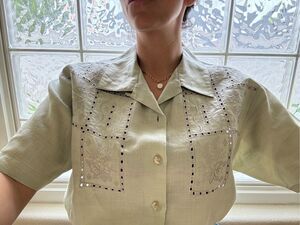 Jennifer Eden L sage green embroidered vintage 90s button up shirt short sleeve